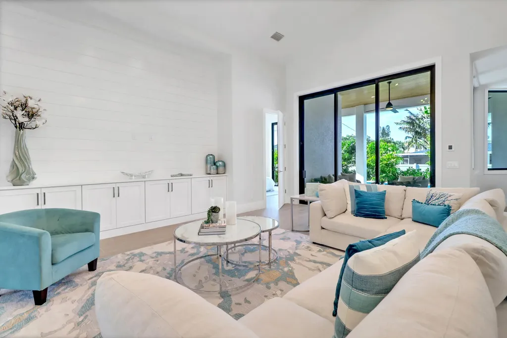 685 6th Avenue Marco Island FL 34145