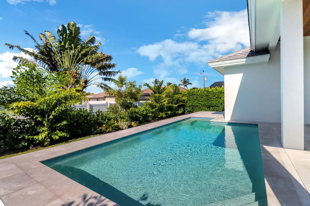 685 6th Avenue Marco Island FL 34145