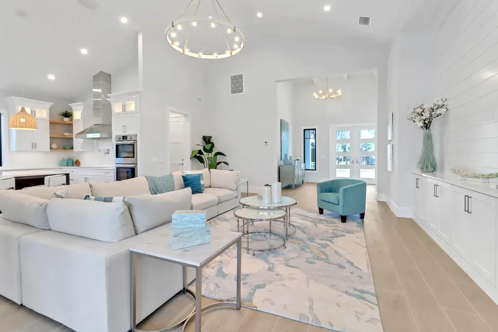 685 6th Avenue Marco Island FL 34145