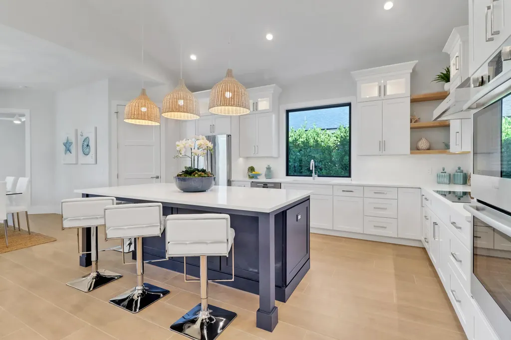 685 6th Avenue Marco Island FL 34145