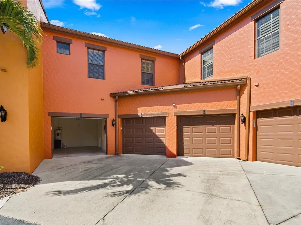 9098 Capistrano S Naples FL 34113