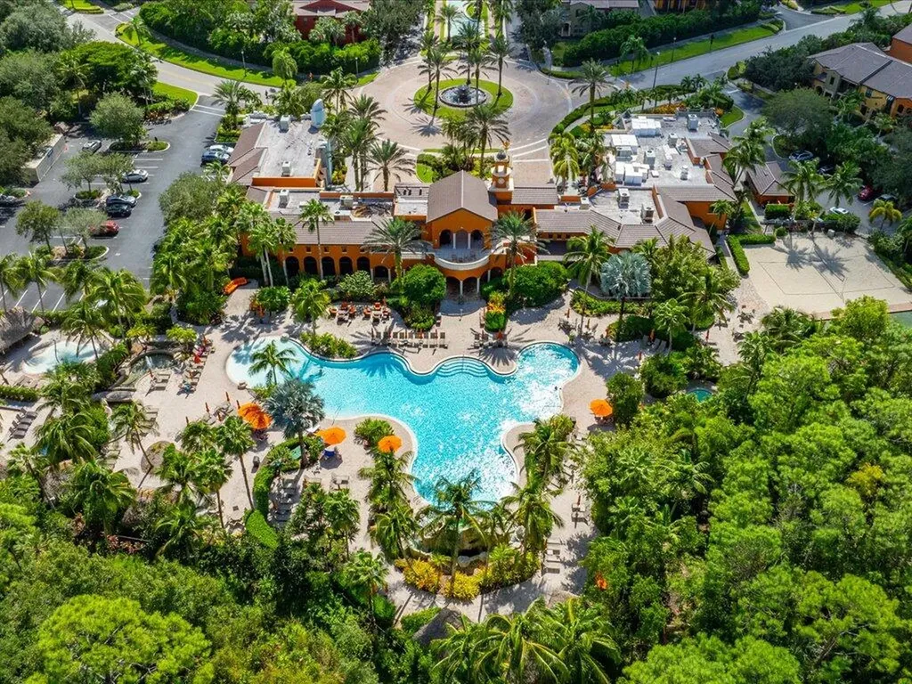 9098 Capistrano S Naples FL 34113