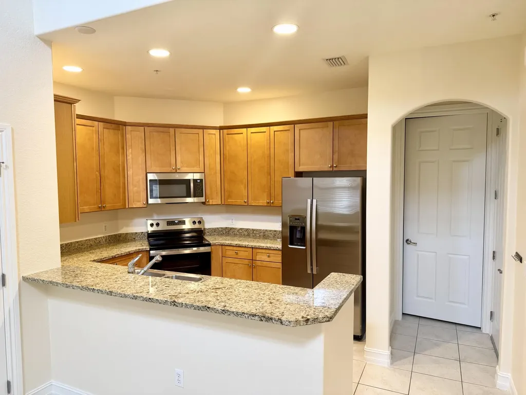 9098 Capistrano S Naples FL 34113