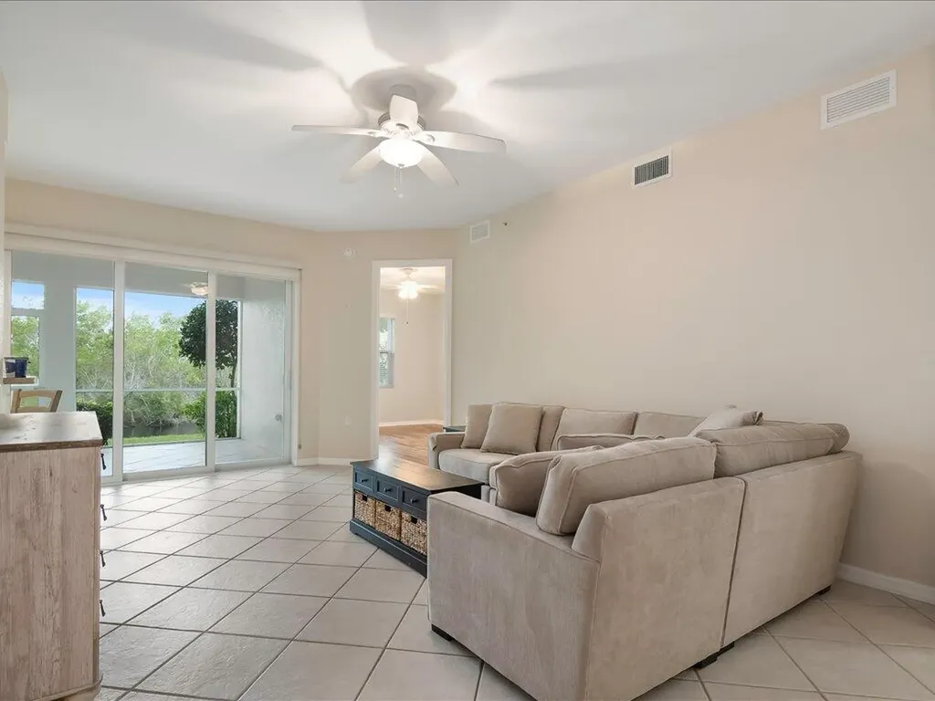 4655 Hawks Nest Way Naples FL 34114