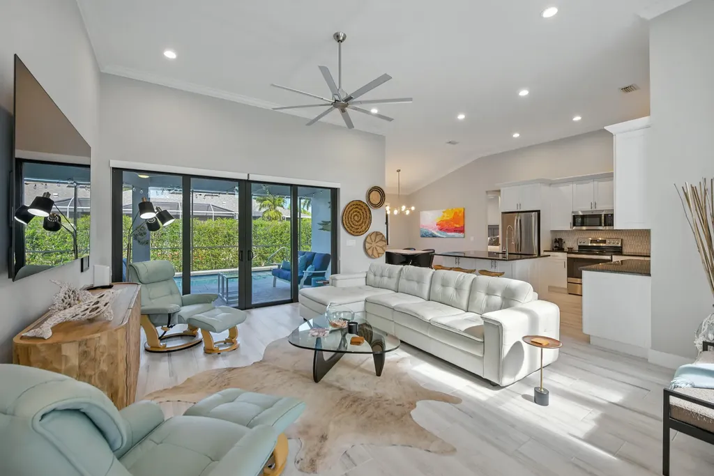 370 Regatta Street Marco Island FL 34145