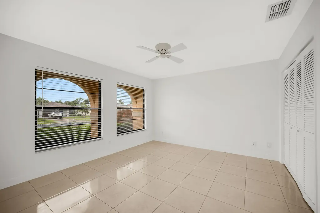 519 99th Avenue N Naples FL 34108