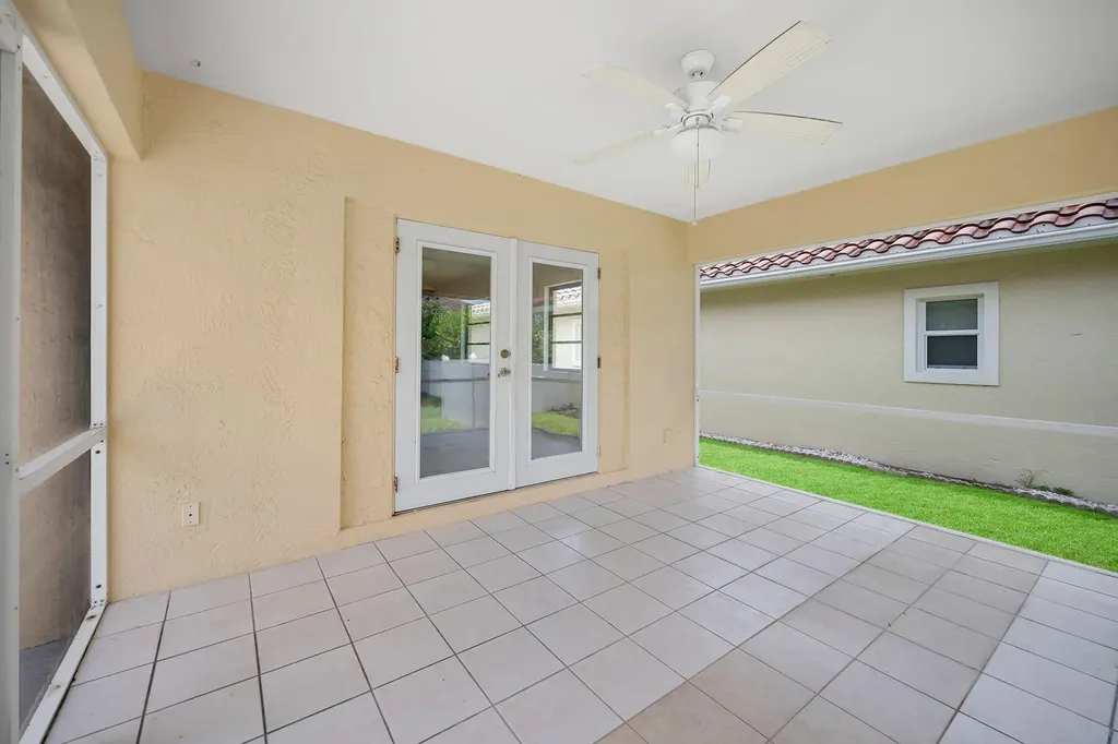 519 99th Avenue N Naples FL 34108