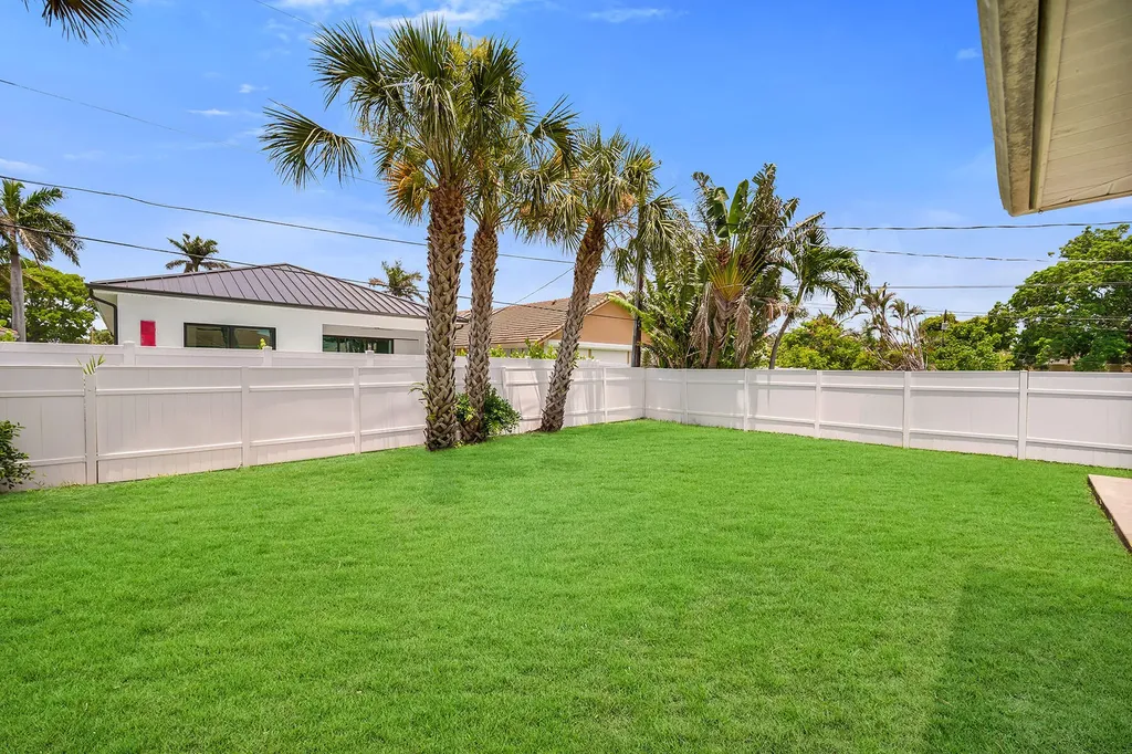 519 99th Avenue N Naples FL 34108