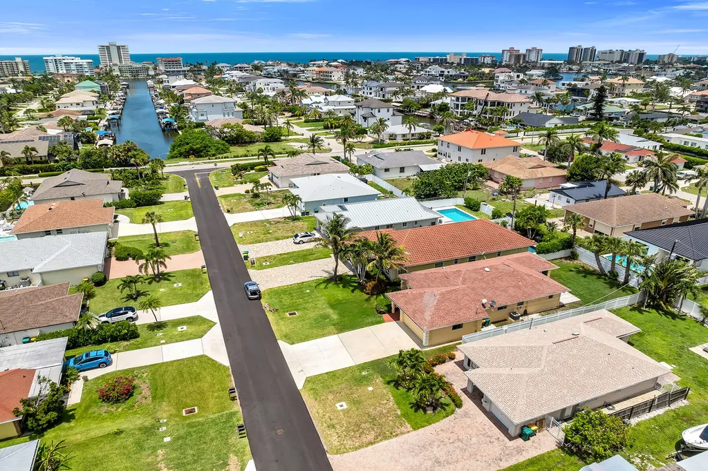 519 99th Avenue N Naples FL 34108