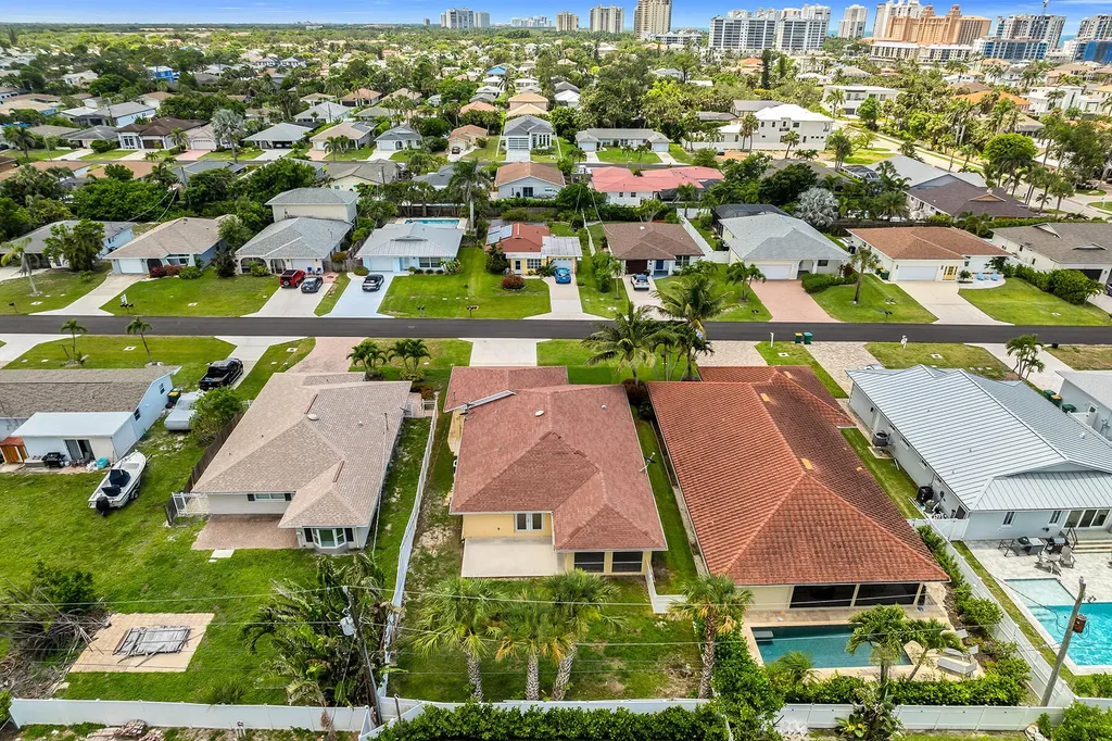 519 99th Avenue N Naples FL 34108