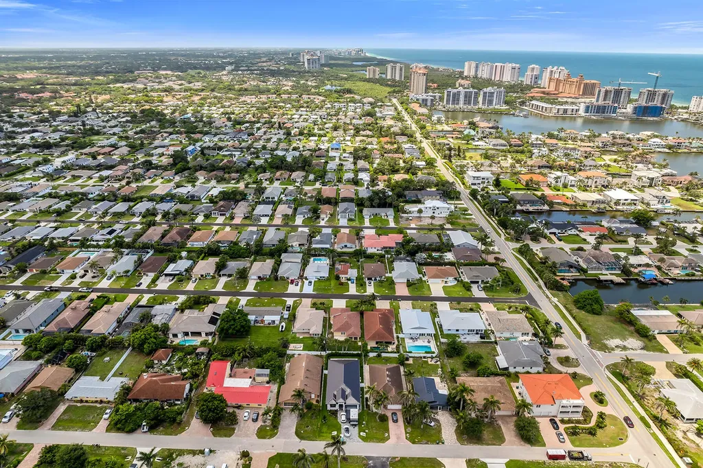 519 99th Avenue N Naples FL 34108