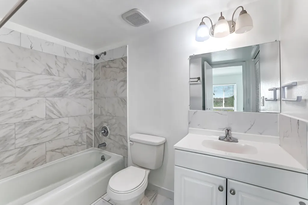 1000 Manatee Road Naples FL 34114