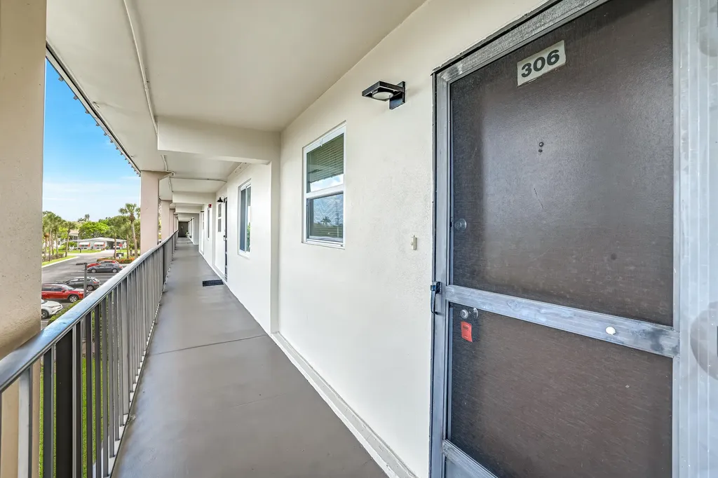 1000 Manatee Road Naples FL 34114