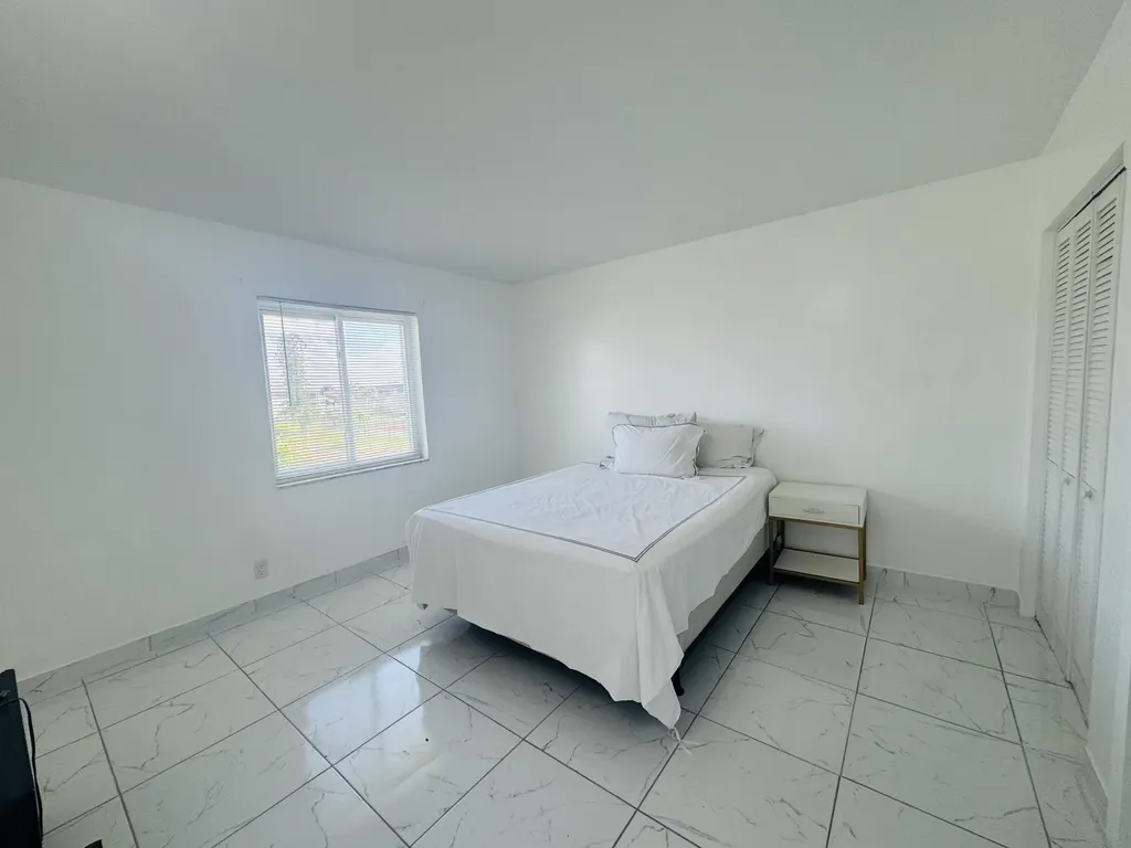 1000 Manatee Road Naples FL 34114