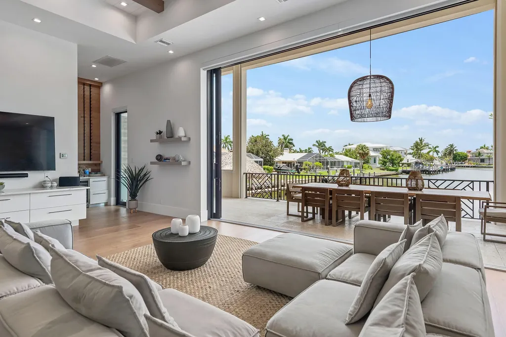 517 N Barfield Drive Marco Island FL 34145