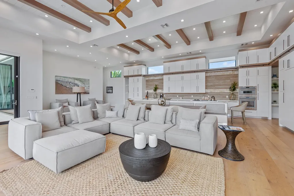 517 N Barfield Drive Marco Island FL 34145