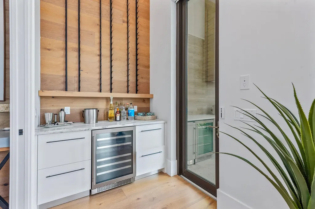 517 N Barfield Drive Marco Island FL 34145