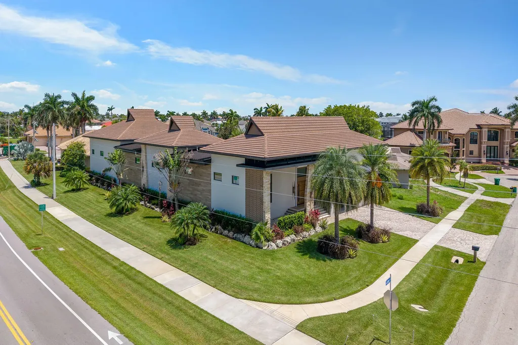 517 N Barfield Drive Marco Island FL 34145
