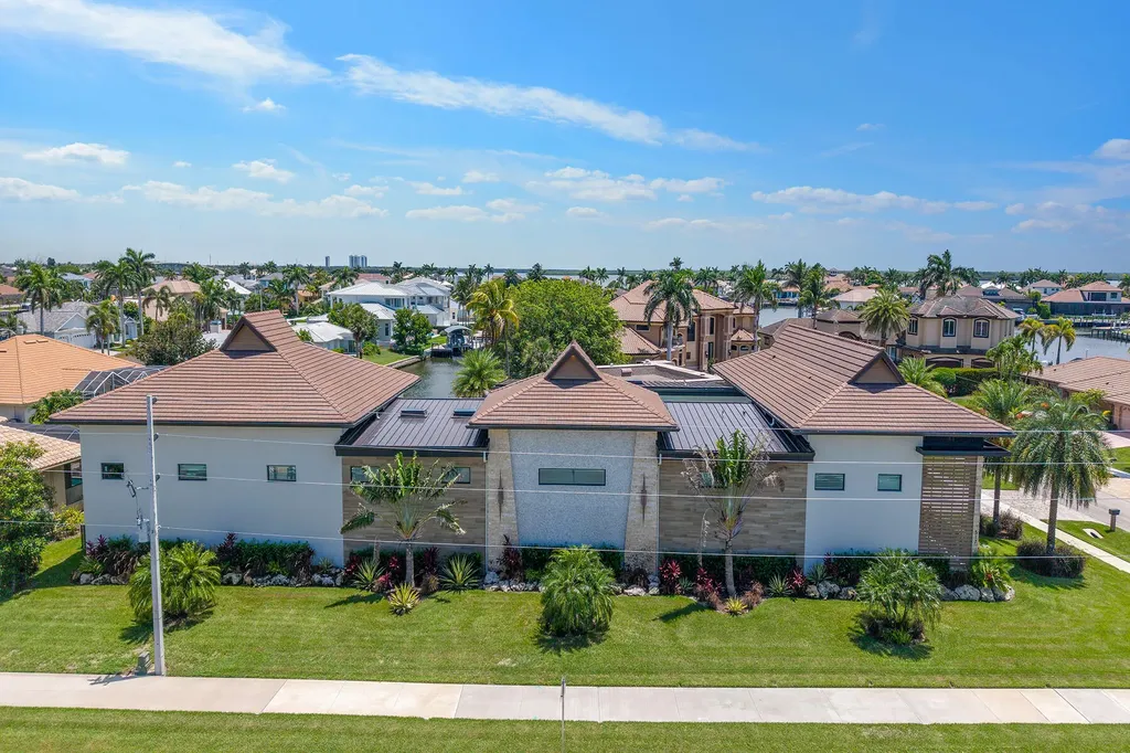 517 N Barfield Drive Marco Island FL 34145