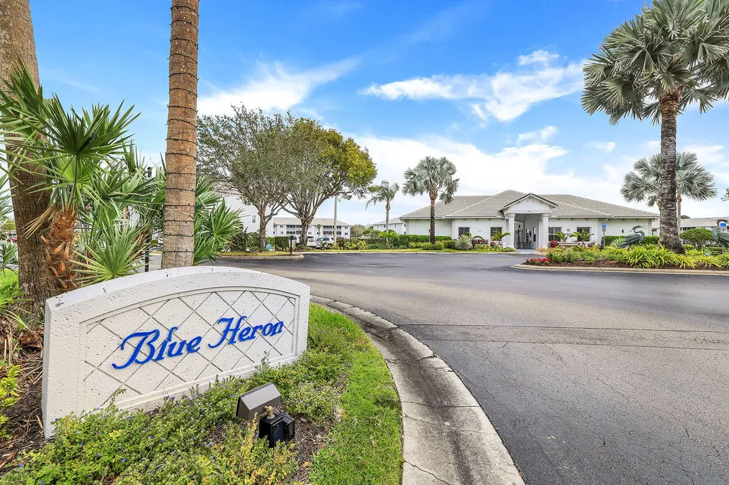 7822 Great Heron Way Naples FL 34104