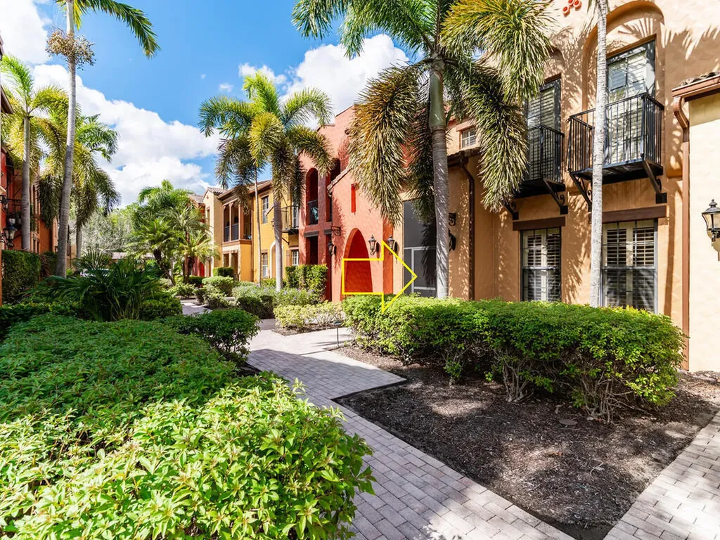 Naples FL, 9146 Chula Vista Street, Unit 12905