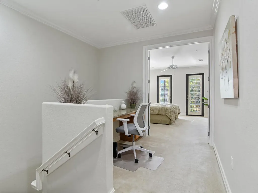 9146 Chula Vista Street Naples FL 34113