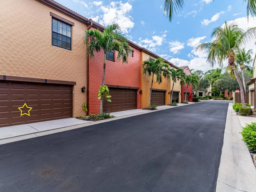 9146 Chula Vista Street Naples FL 34113