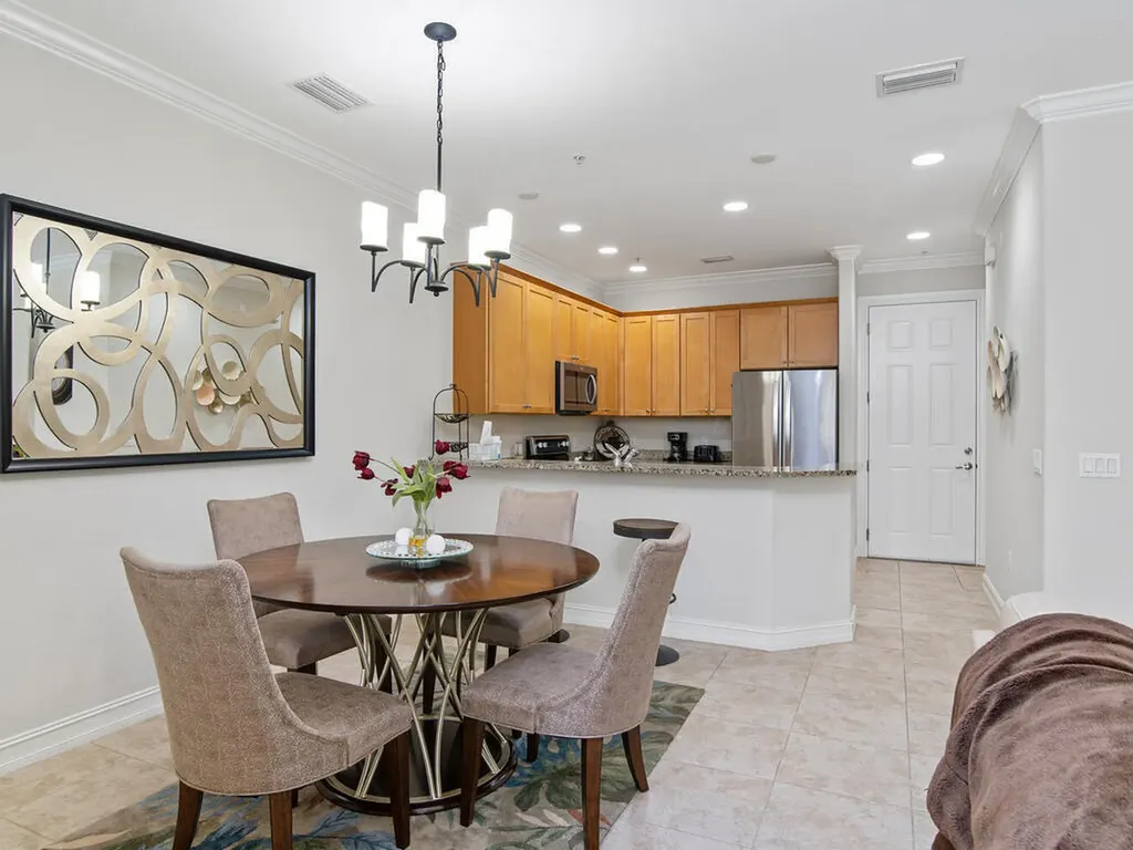 9146 Chula Vista Street Naples FL 34113