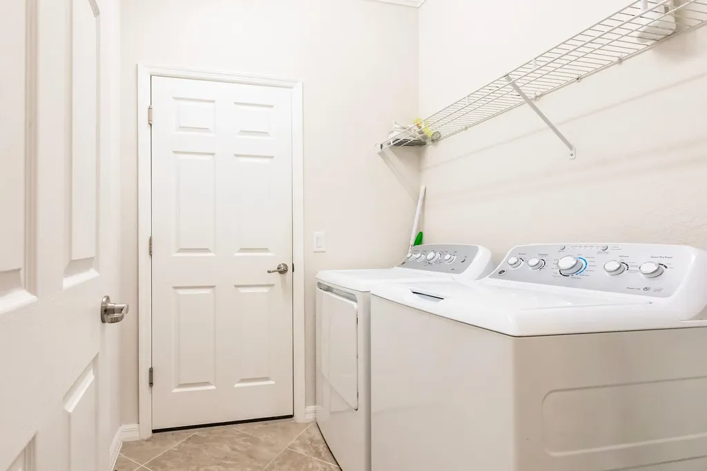 1403 Oceania Drive Naples FL 34113