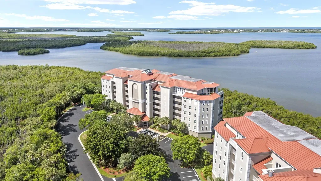 337 Vintage Bay Marco Island FL 34145