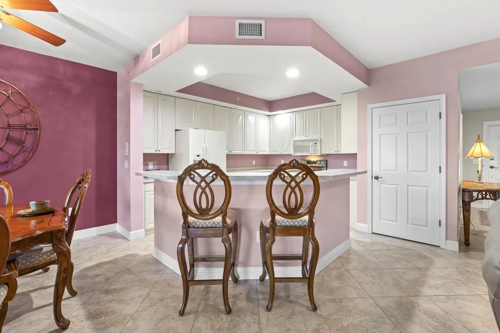 337 Vintage Bay Marco Island FL 34145