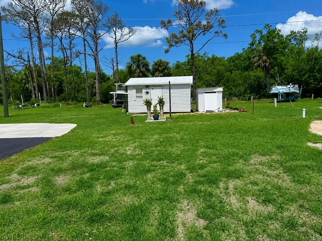 777 Walkerbilt #37 Road Naples FL 34101