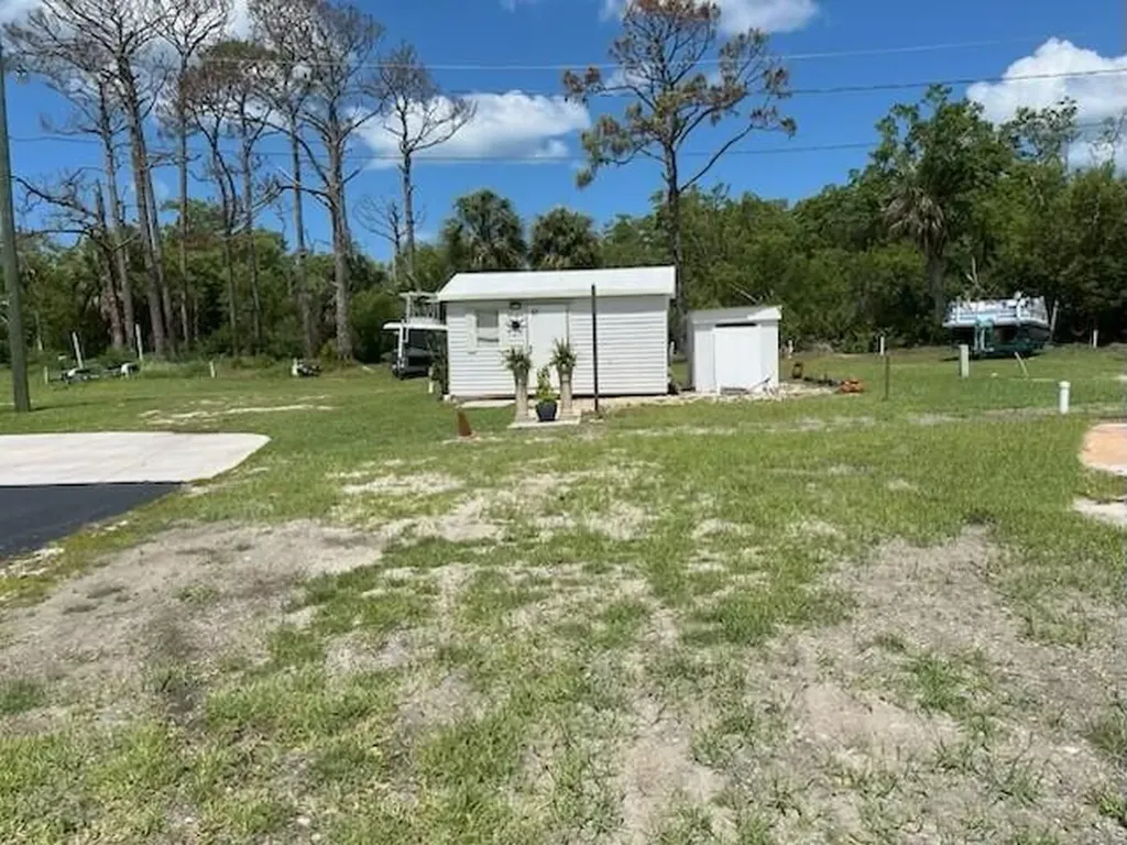 777 Walkerbilt #37 Road Naples FL 34101