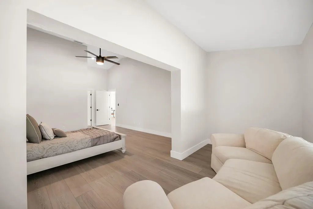 581 Country Walk Court Naples FL 34104