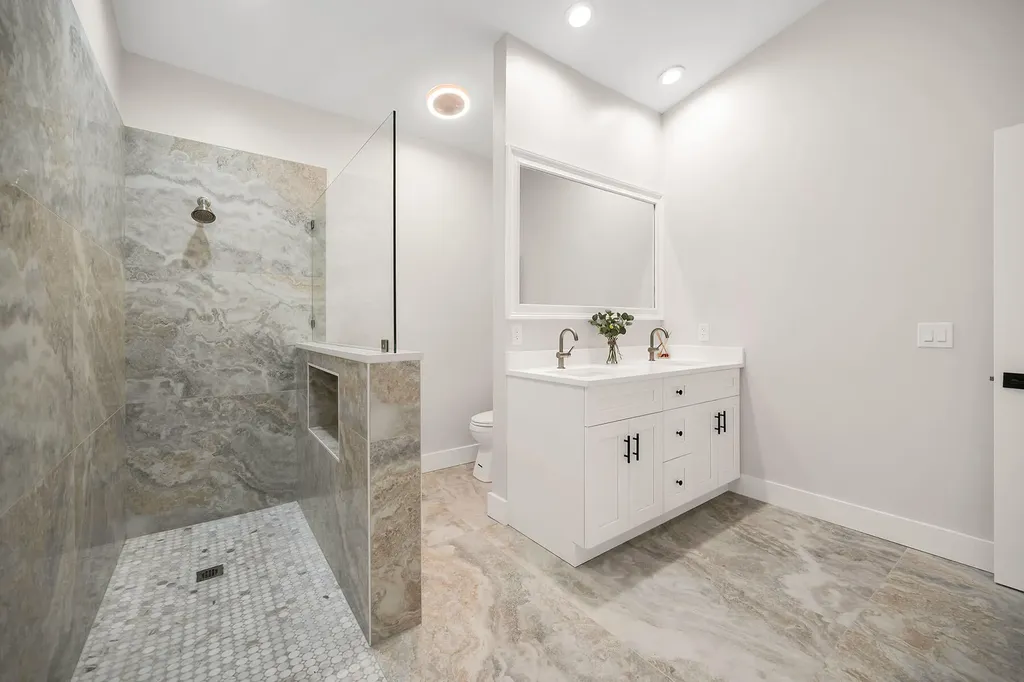 581 Country Walk Court Naples FL 34104