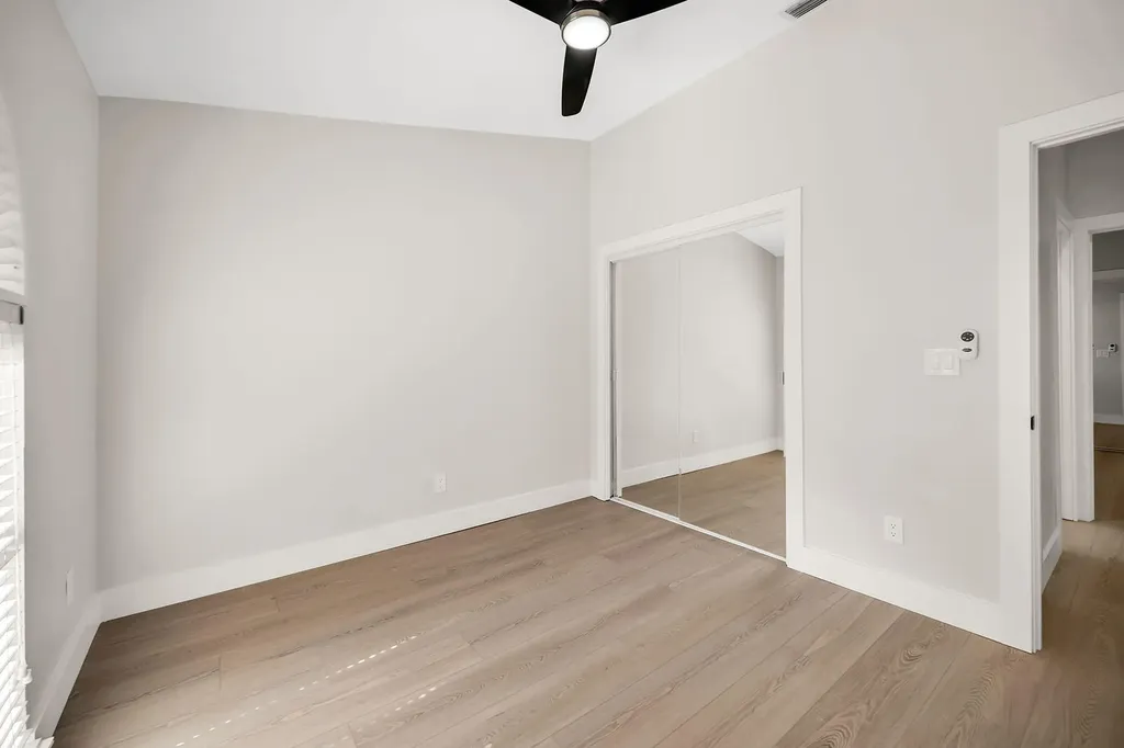 581 Country Walk Court Naples FL 34104