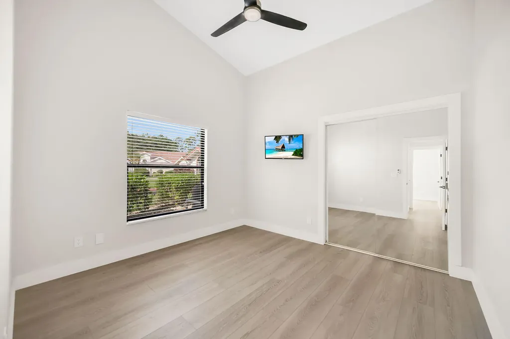 581 Country Walk Court Naples FL 34104