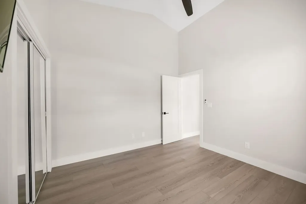 581 Country Walk Court Naples FL 34104