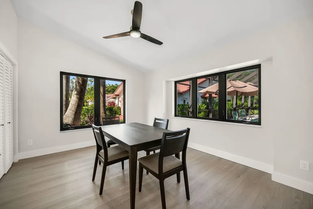 581 Country Walk Court Naples FL 34104