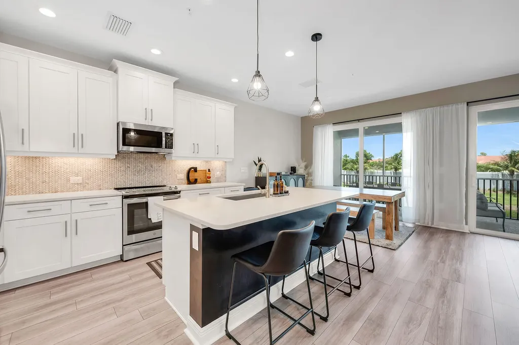 2543 Seychelles Drive Naples FL 34112