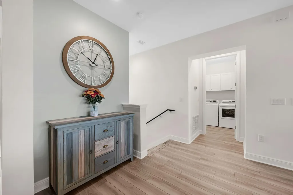 2543 Seychelles Drive Naples FL 34112