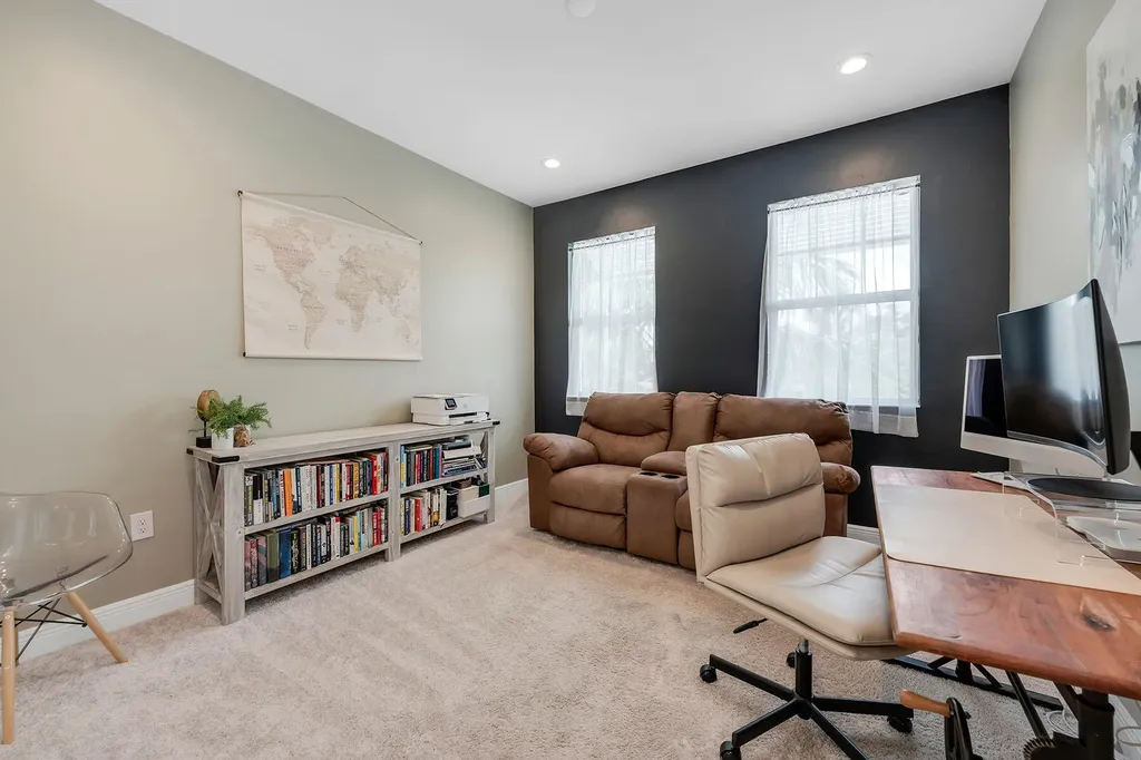 2543 Seychelles Drive Naples FL 34112