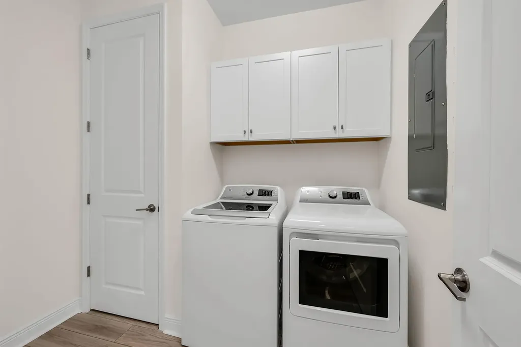 2543 Seychelles Drive Naples FL 34112