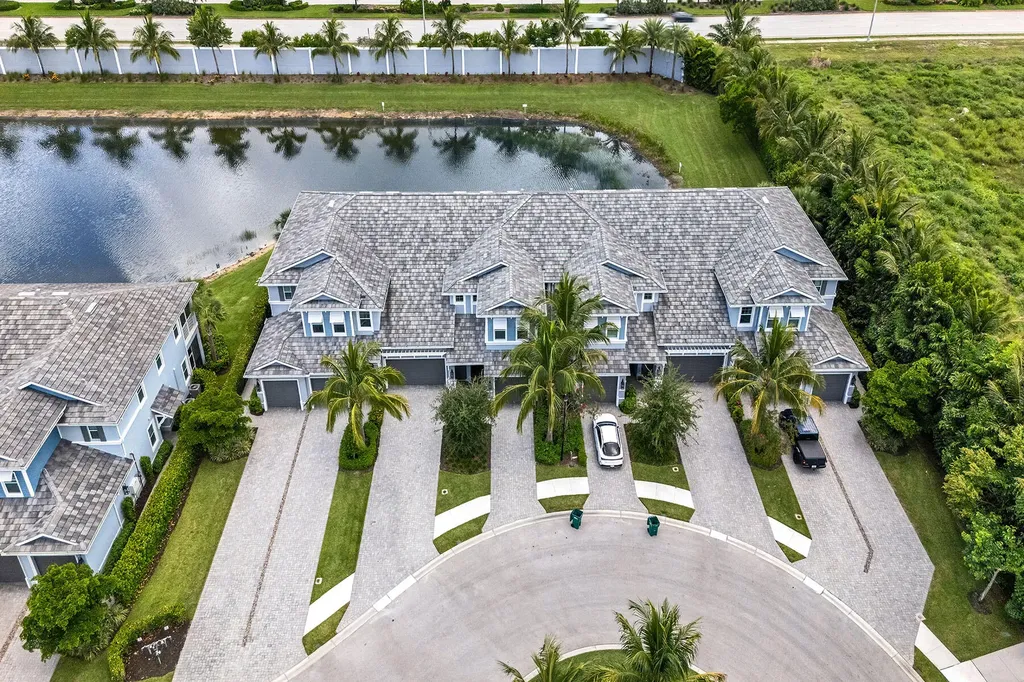 2543 Seychelles Drive Naples FL 34112