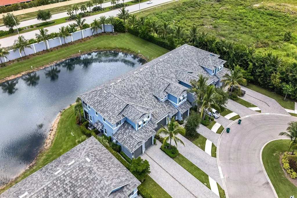 2543 Seychelles Drive Naples FL 34112