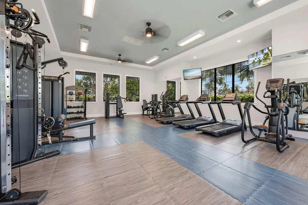 2543 Seychelles Drive Naples FL 34112