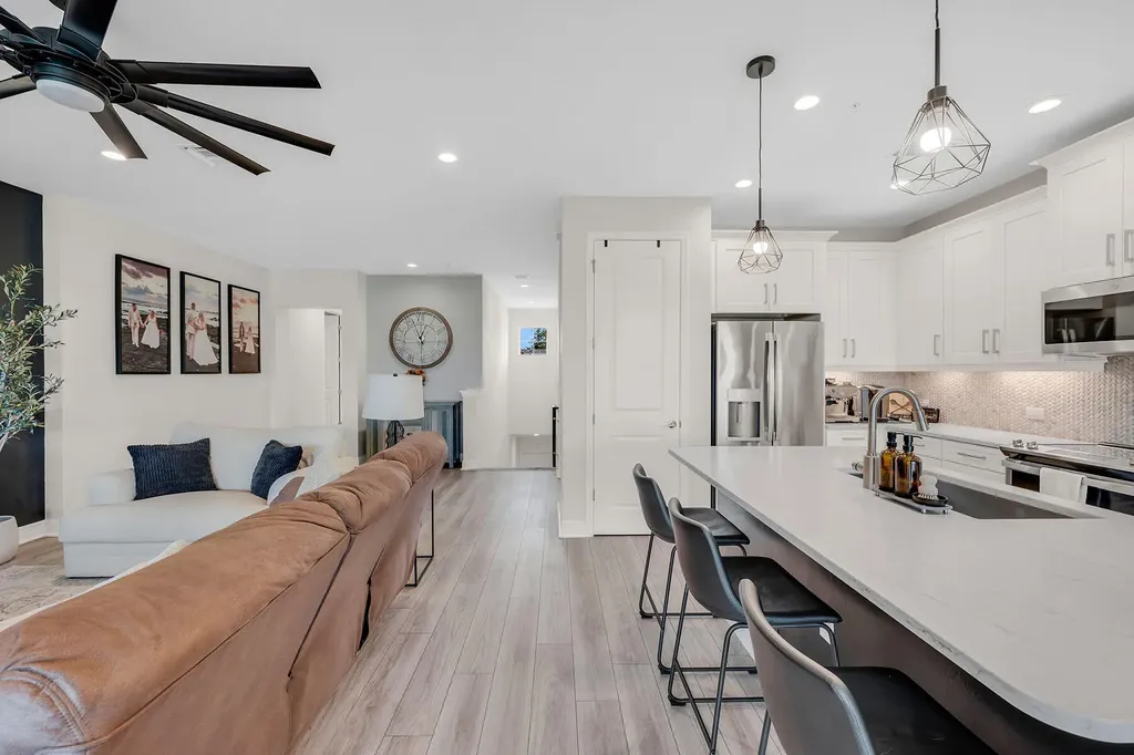 2543 Seychelles Drive Naples FL 34112