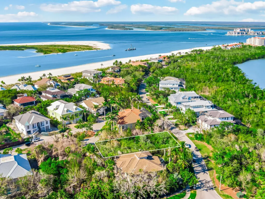 950 Sea Oats Court Marco Island FL 34145