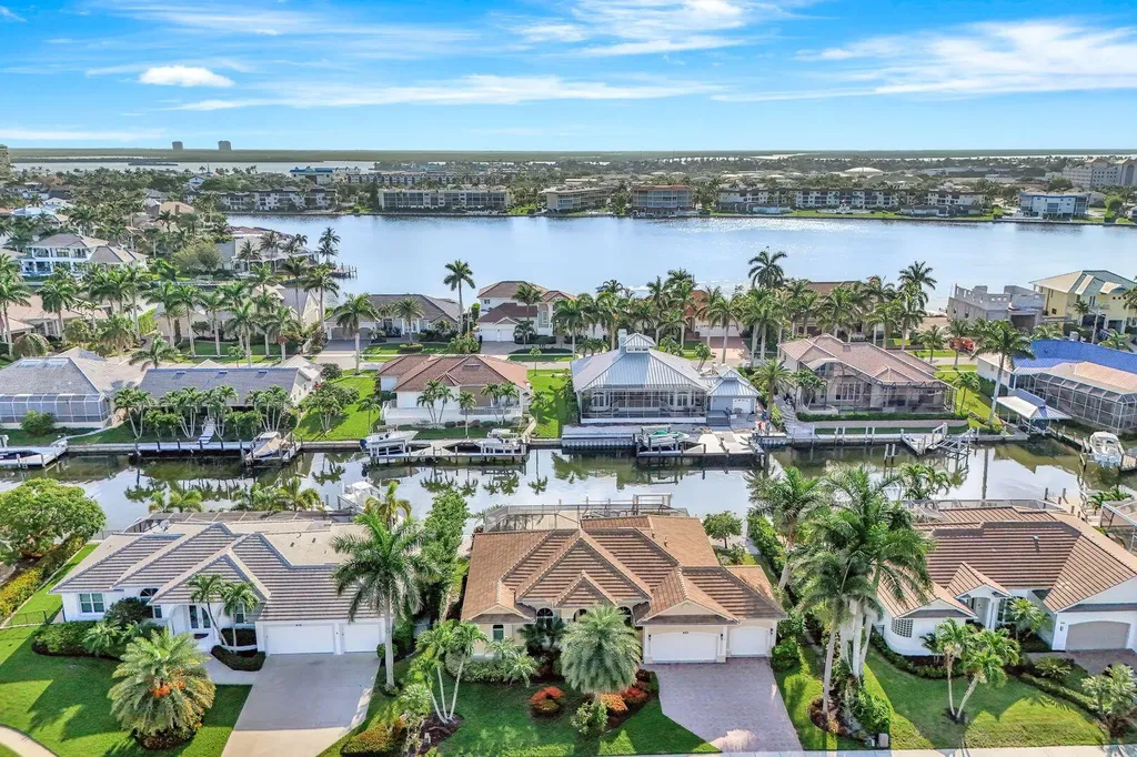 680 Thrush Court Marco Island FL 34145