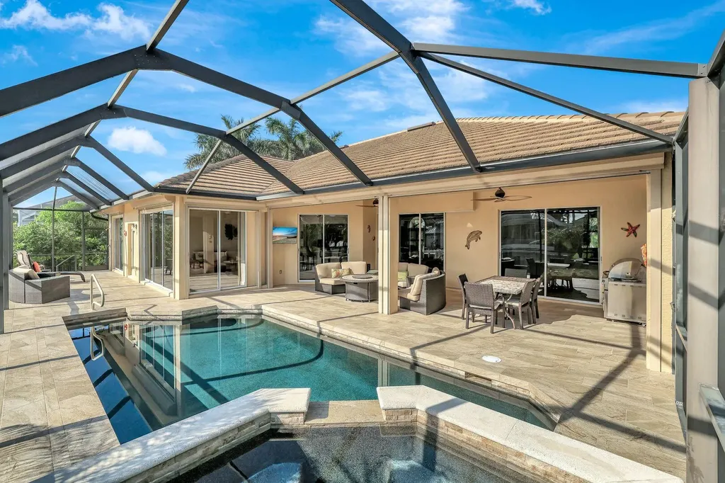 680 Thrush Court Marco Island FL 34145